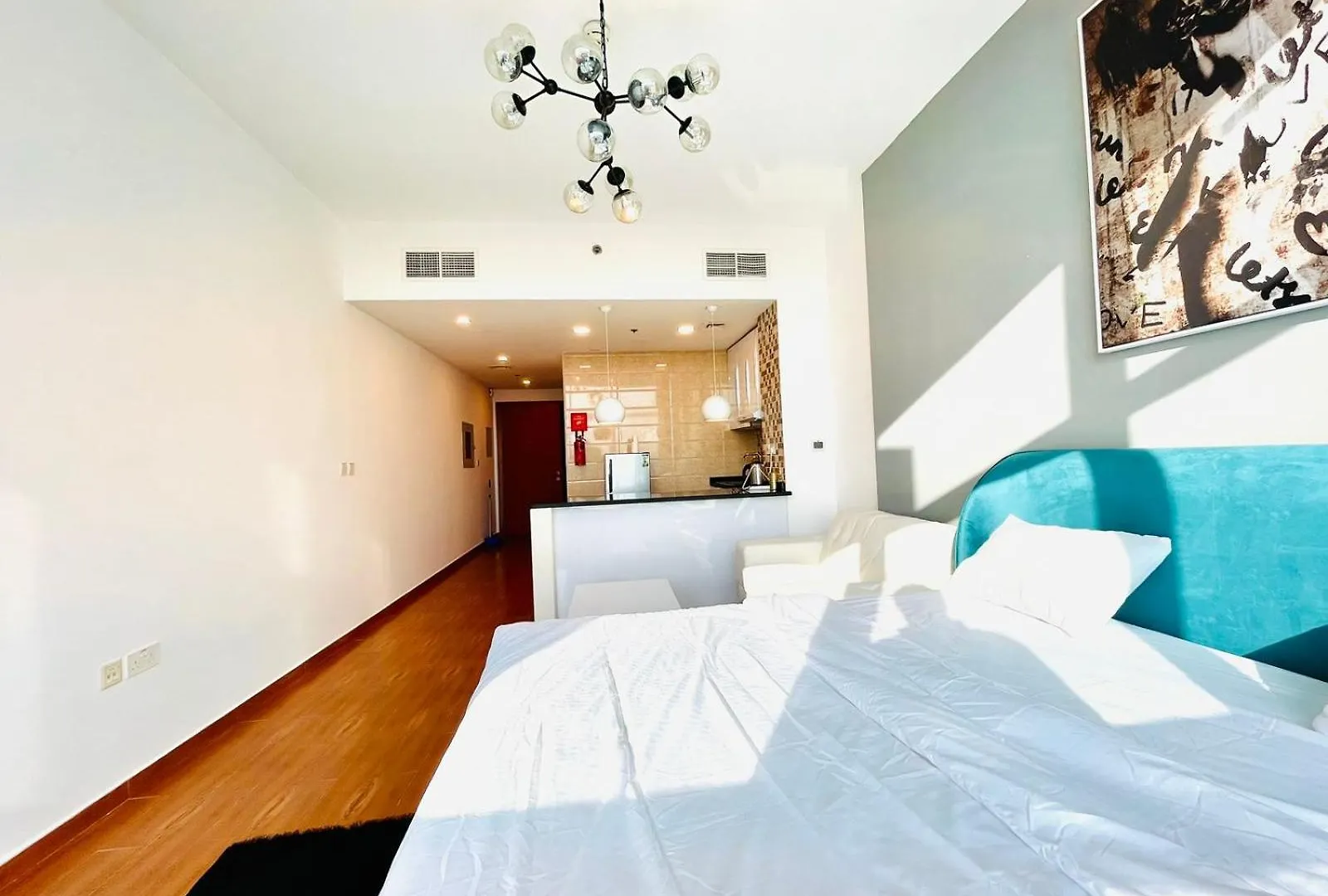 Studio Apartment In Jumeriah Village Triangle District 2 Ντουμπάι